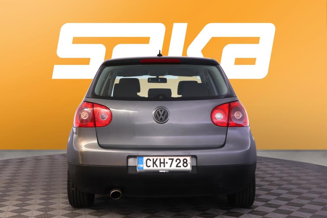 VOLKSWAGEN Golf 2005