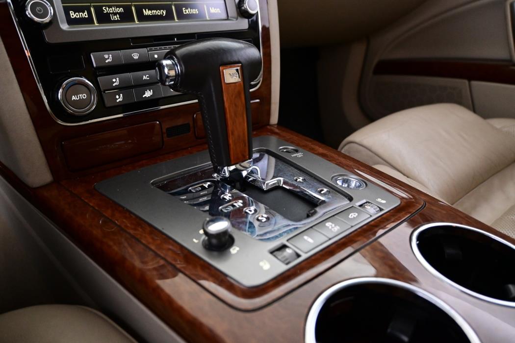 VOLKSWAGEN Phaeton 2009