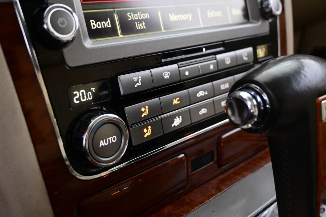 VOLKSWAGEN Phaeton 2009