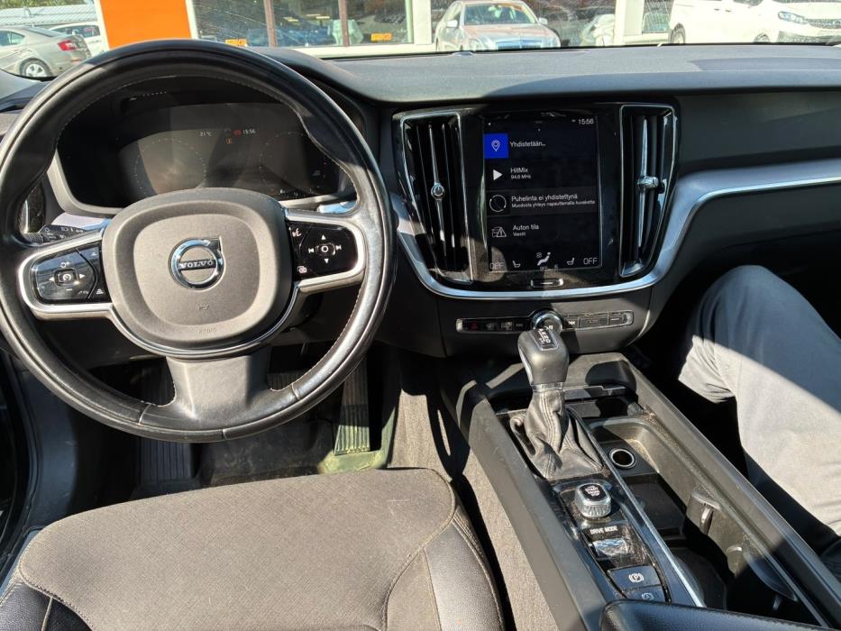 VOLVO V60 2020