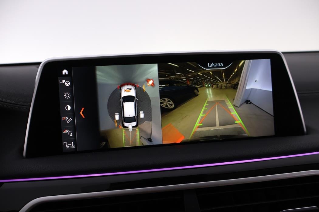 BMW 740 2018