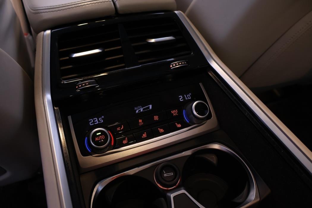 BMW 740 2018
