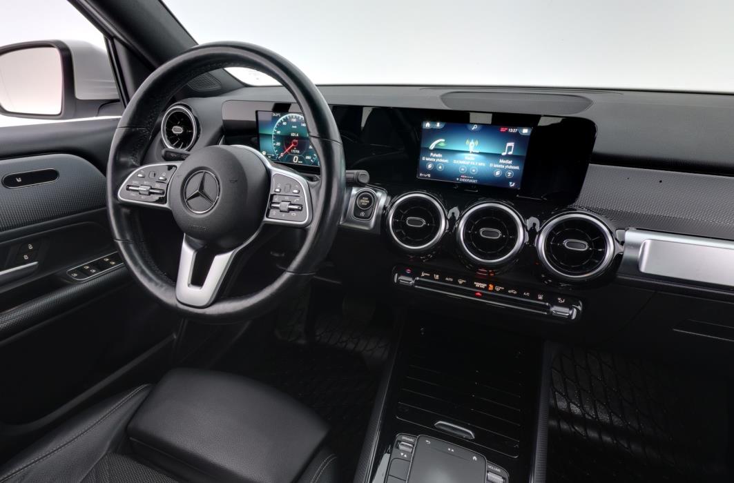 MERCEDES-BENZ GLB 2021