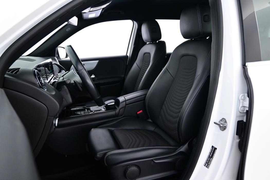 MERCEDES-BENZ GLB 2021