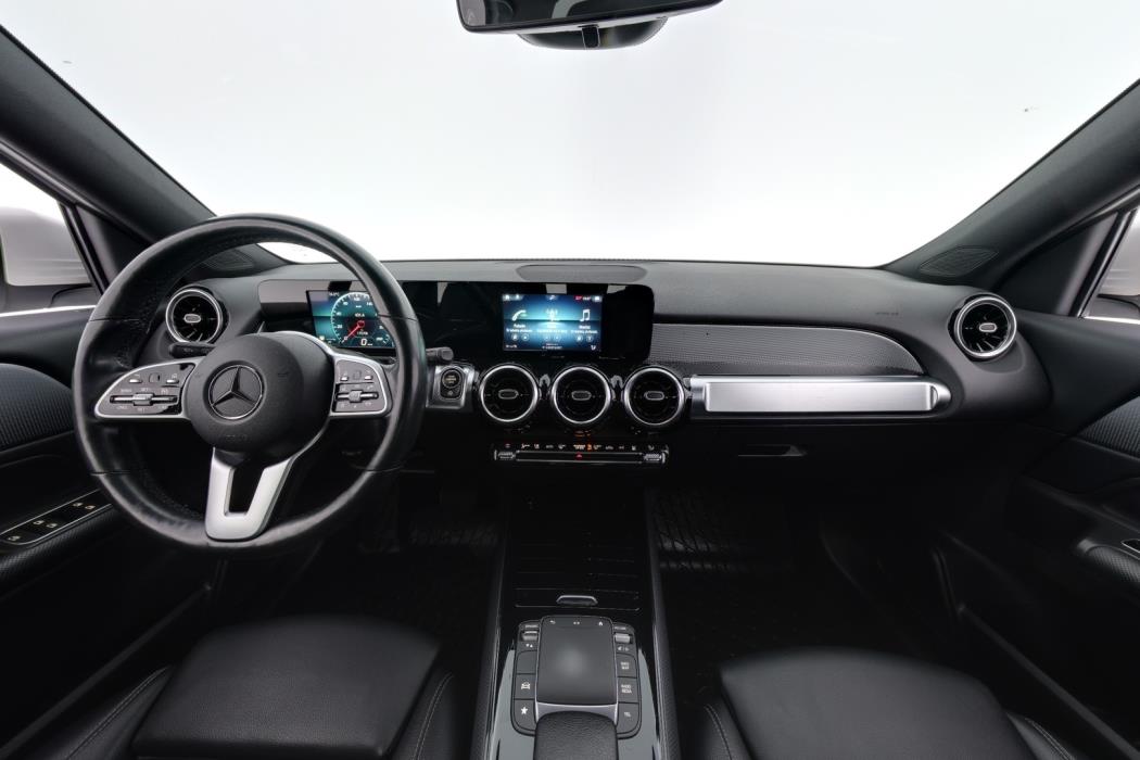MERCEDES-BENZ GLB 2021