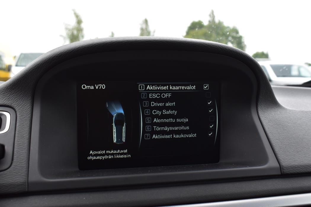 VOLVO V70 2015