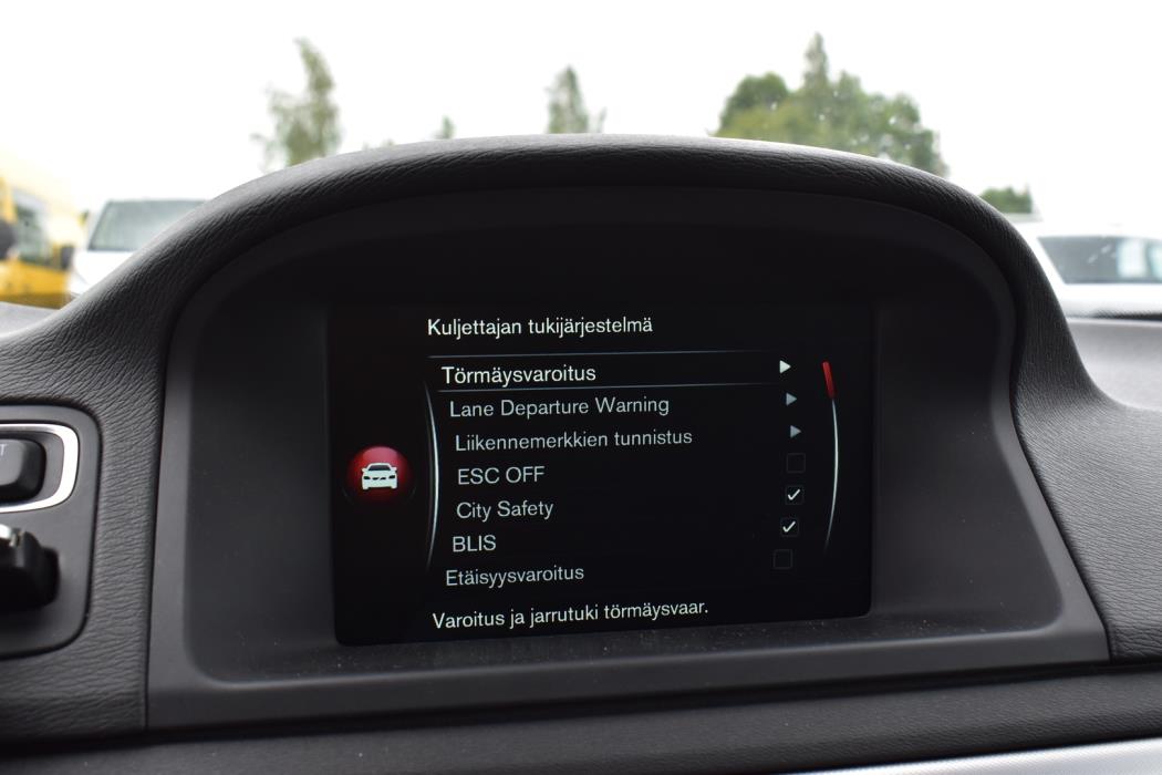 VOLVO V70 2015