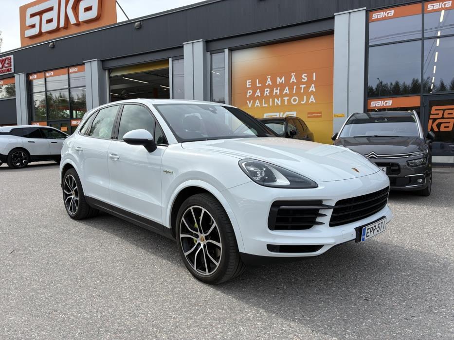 PORSCHE Cayenne 2018