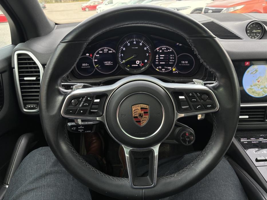 PORSCHE Cayenne 2018