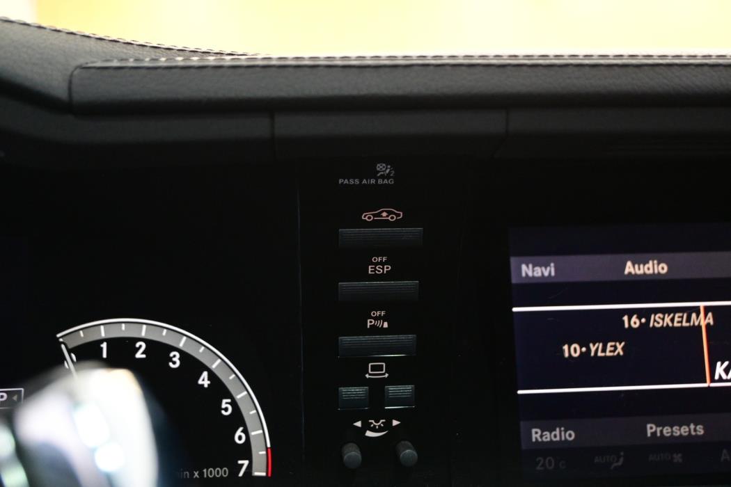 MERCEDES-BENZ S 2005