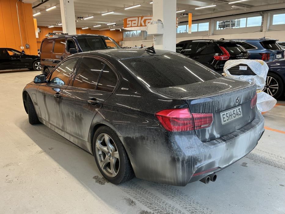 BMW 330 2017