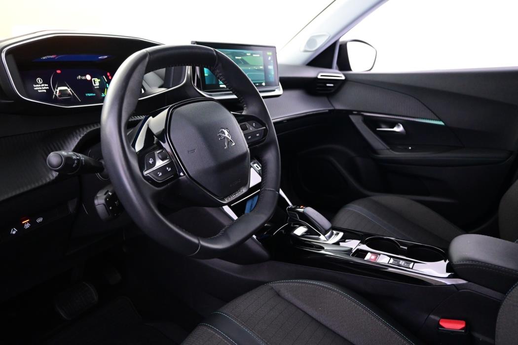 PEUGEOT e-2008 2022