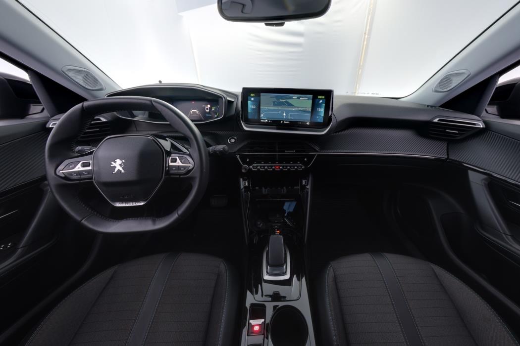 PEUGEOT e-2008 2022