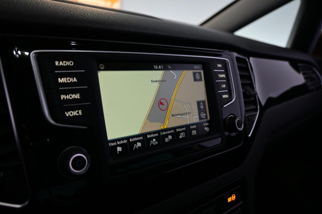 VOLKSWAGEN Golf Sportsvan 2016