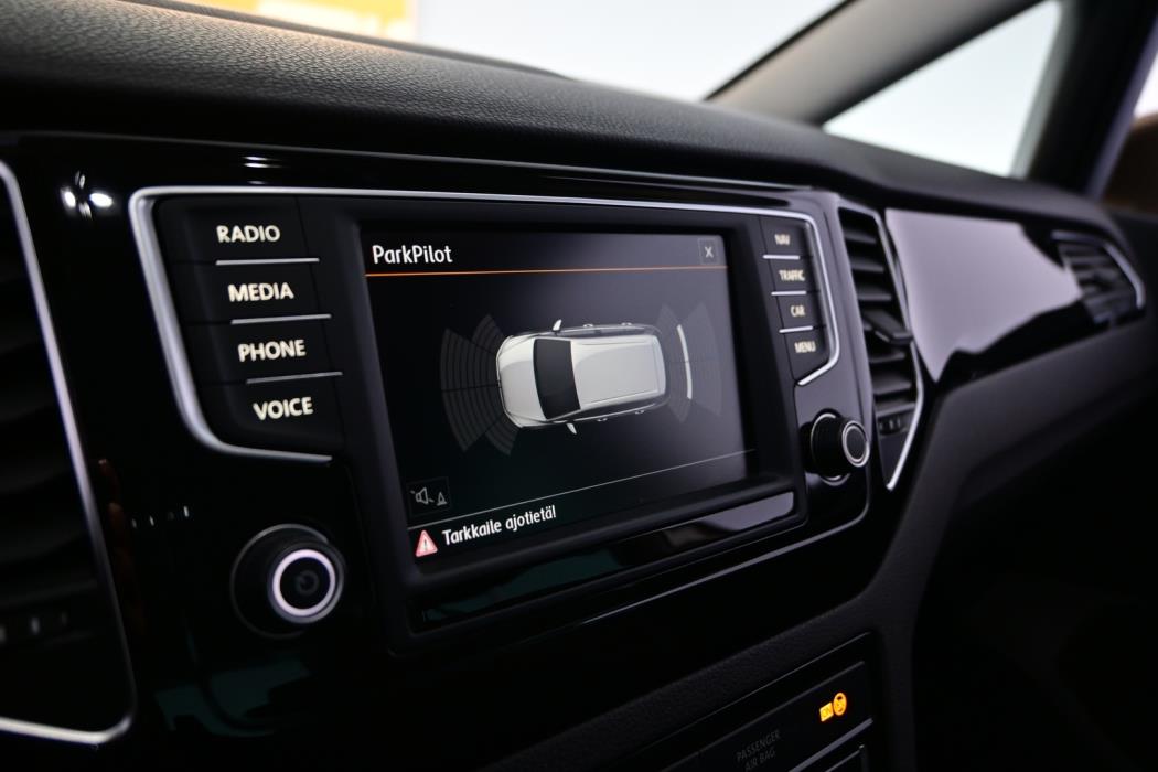 VOLKSWAGEN Golf Sportsvan 2016