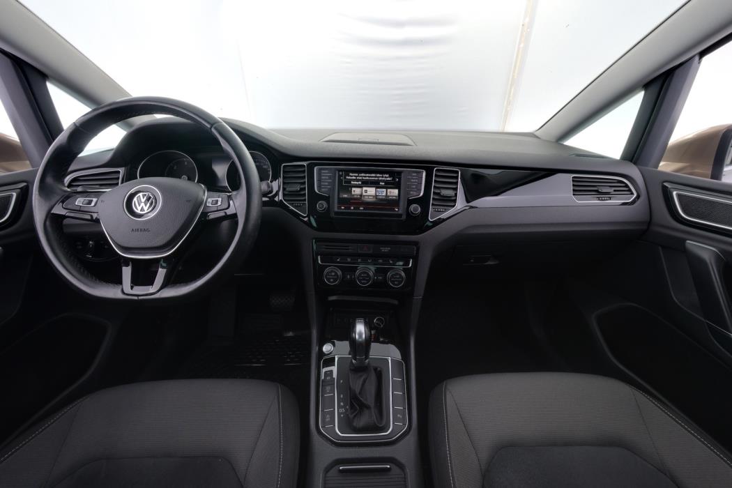 VOLKSWAGEN Golf Sportsvan 2016