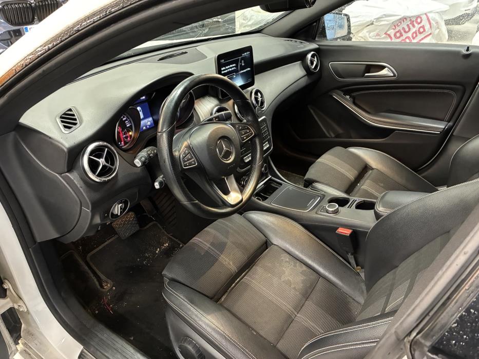 MERCEDES-BENZ CLA 2017