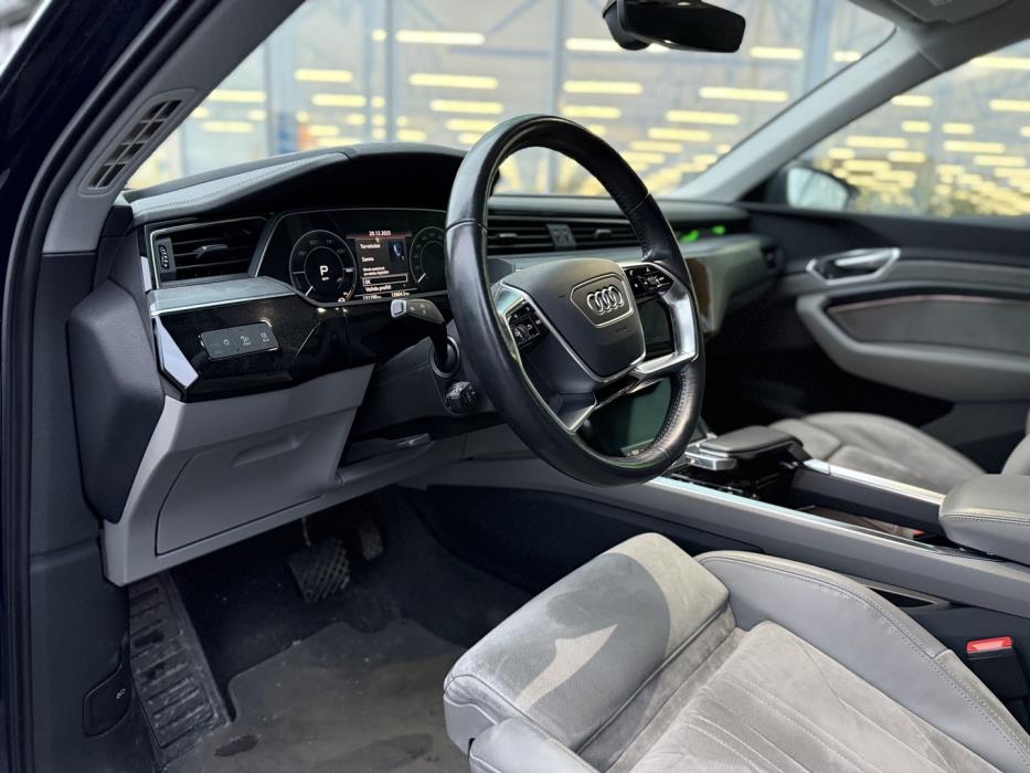 AUDI e-tron 2020