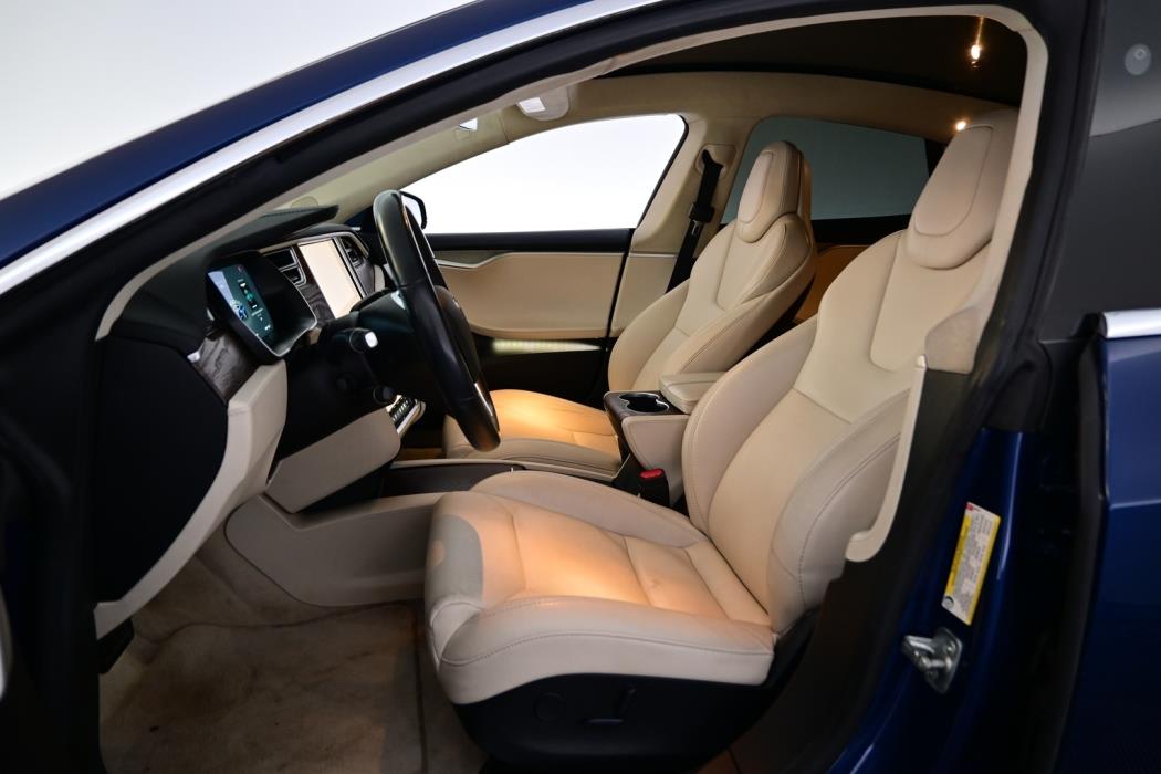TESLA Model S 2018