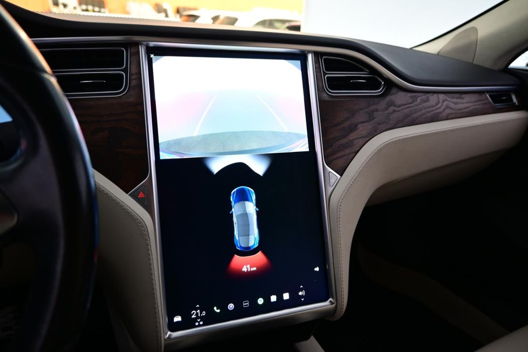 TESLA Model S 2018