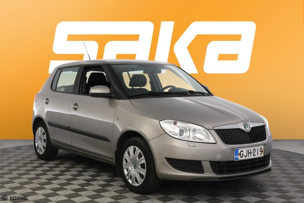 SKODA Fabia 2011