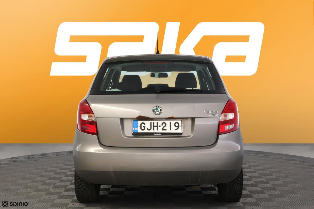 SKODA Fabia 2011