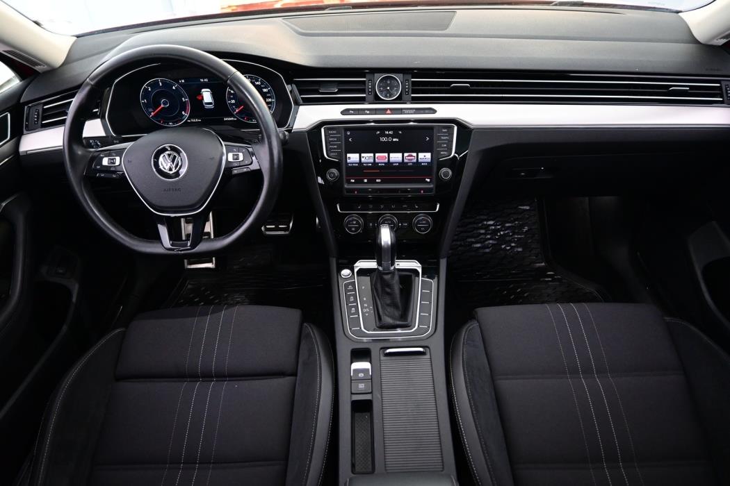 VOLKSWAGEN Passat 2016