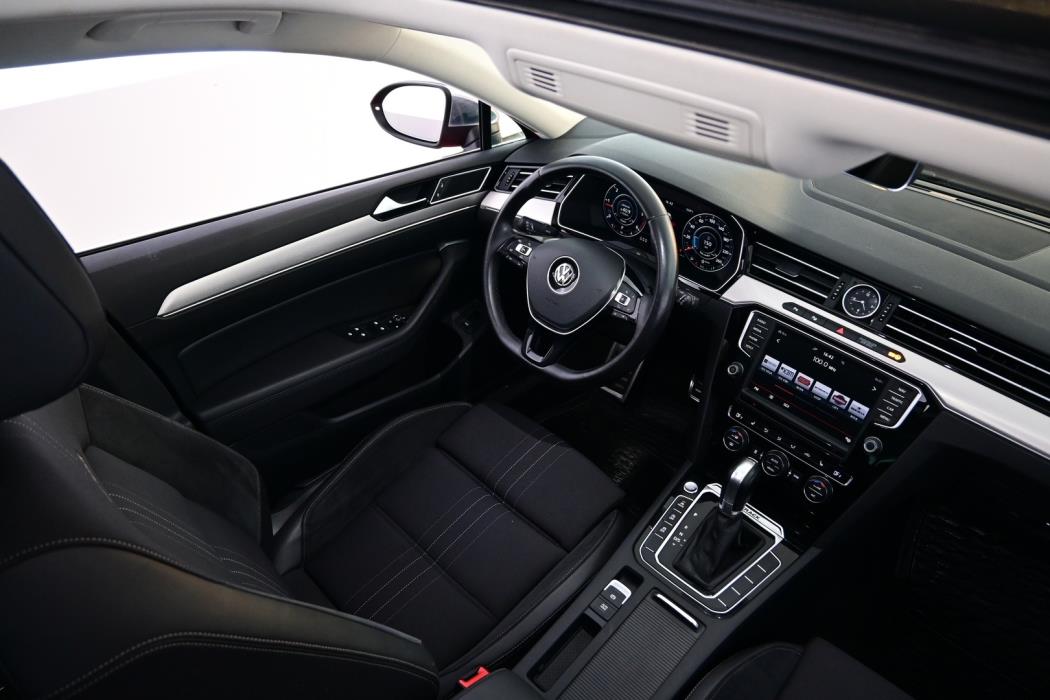 VOLKSWAGEN Passat 2016