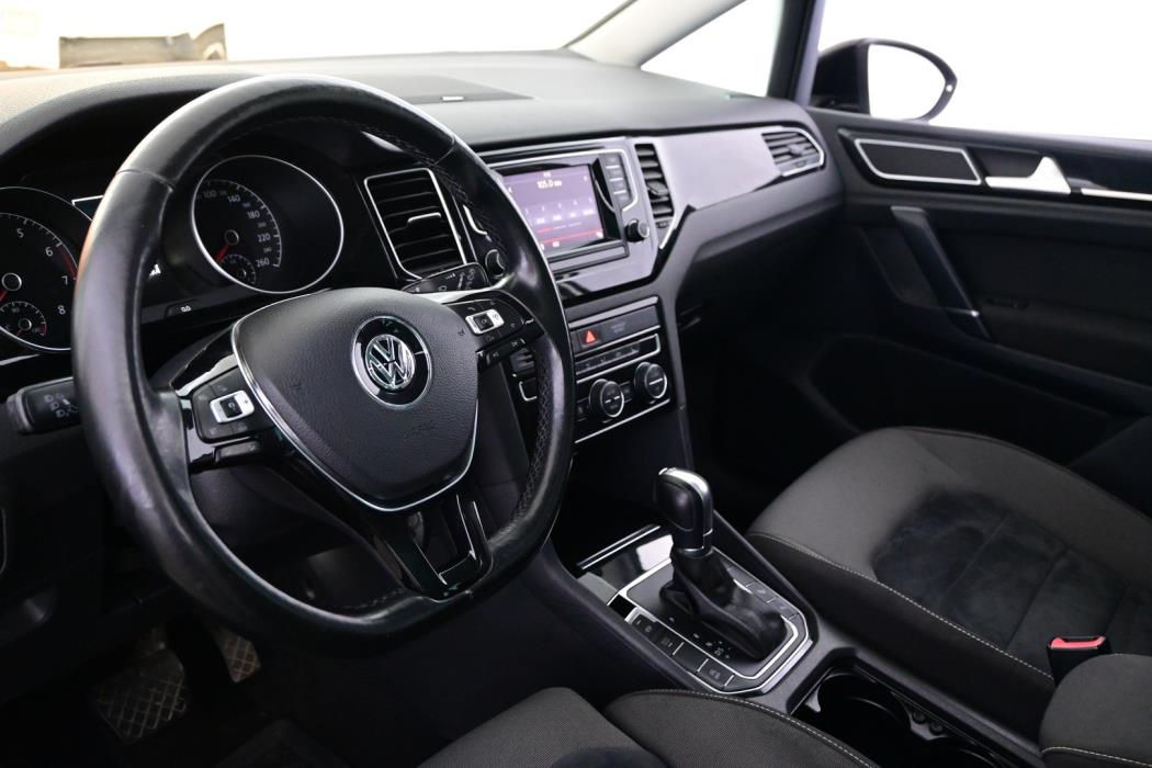 VOLKSWAGEN Golf Sportsvan 2015