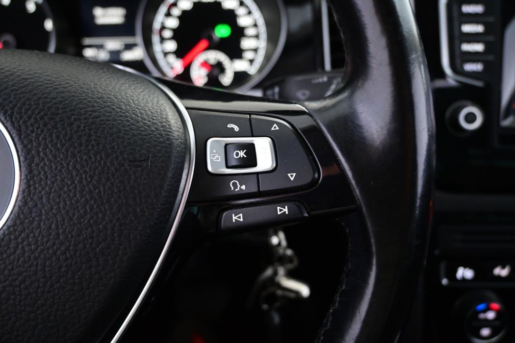VOLKSWAGEN Golf Sportsvan 2015