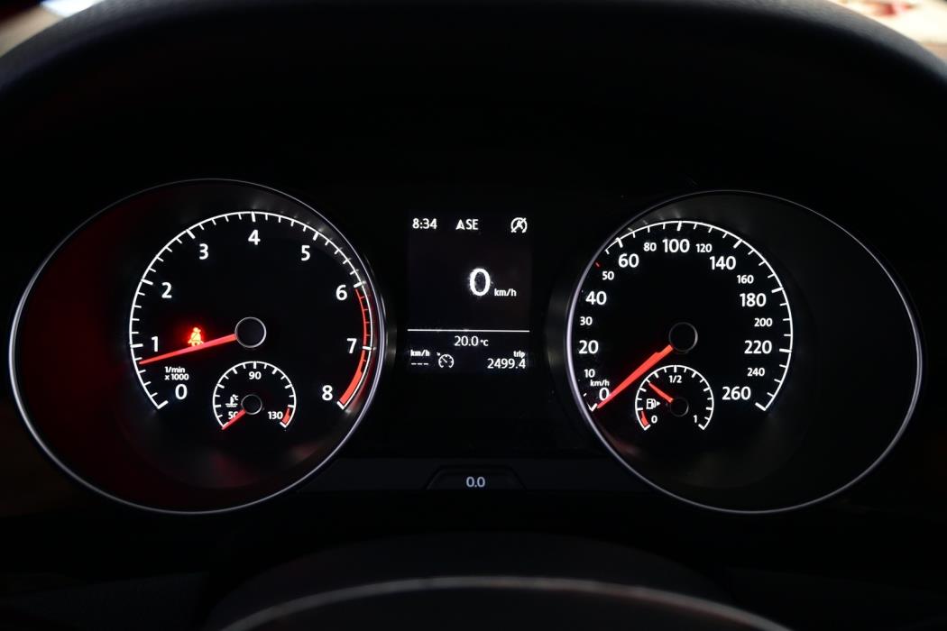 VOLKSWAGEN Golf Sportsvan 2015