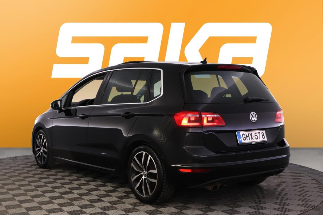 VOLKSWAGEN Golf Sportsvan 2015
