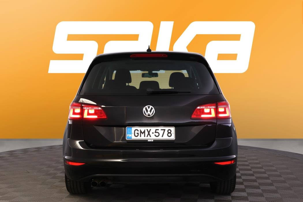 VOLKSWAGEN Golf Sportsvan 2015