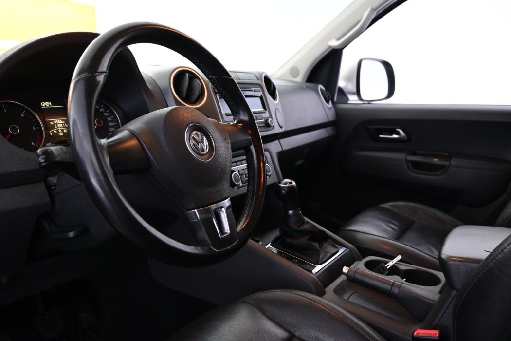 VOLKSWAGEN Amarok 2011