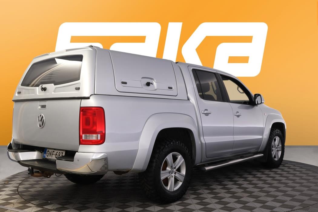 VOLKSWAGEN Amarok 2011