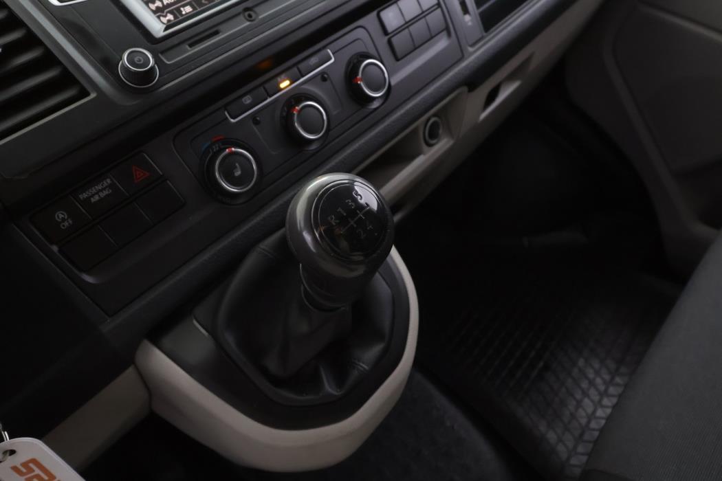 VOLKSWAGEN Transporter 2019