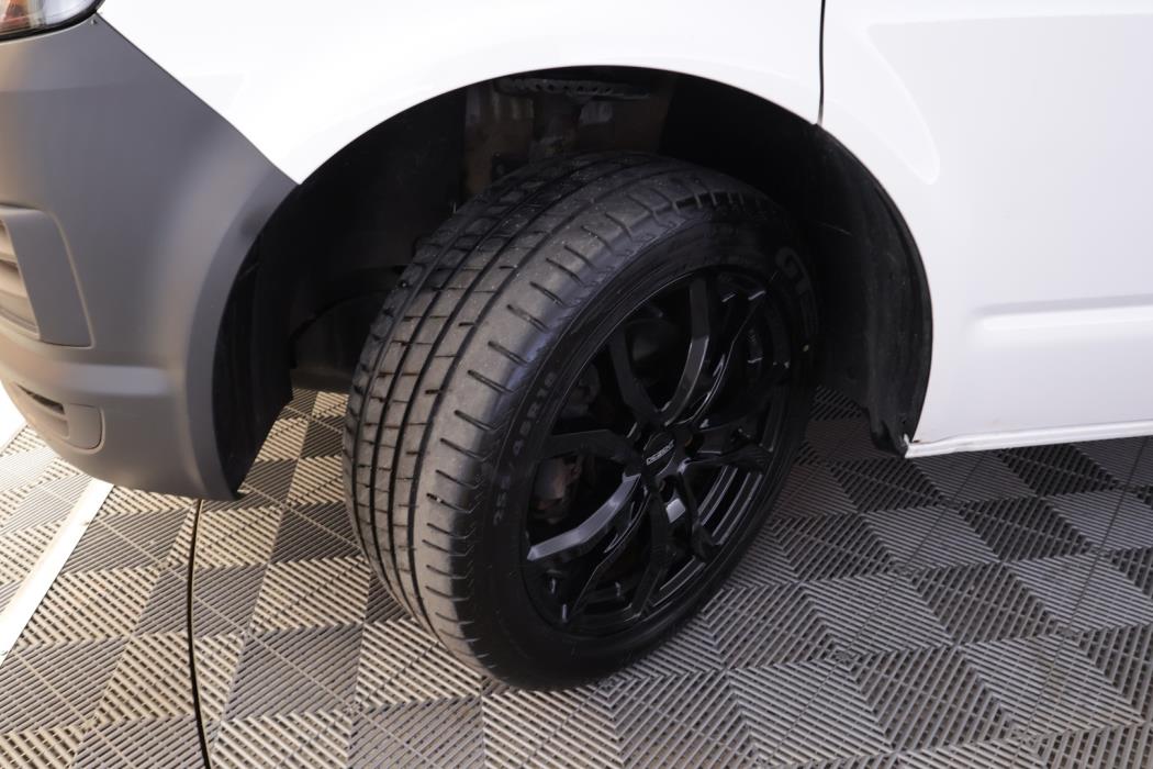 VOLKSWAGEN Transporter 2019