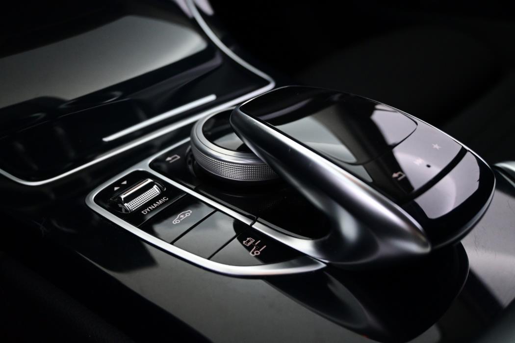 MERCEDES-BENZ C 2018