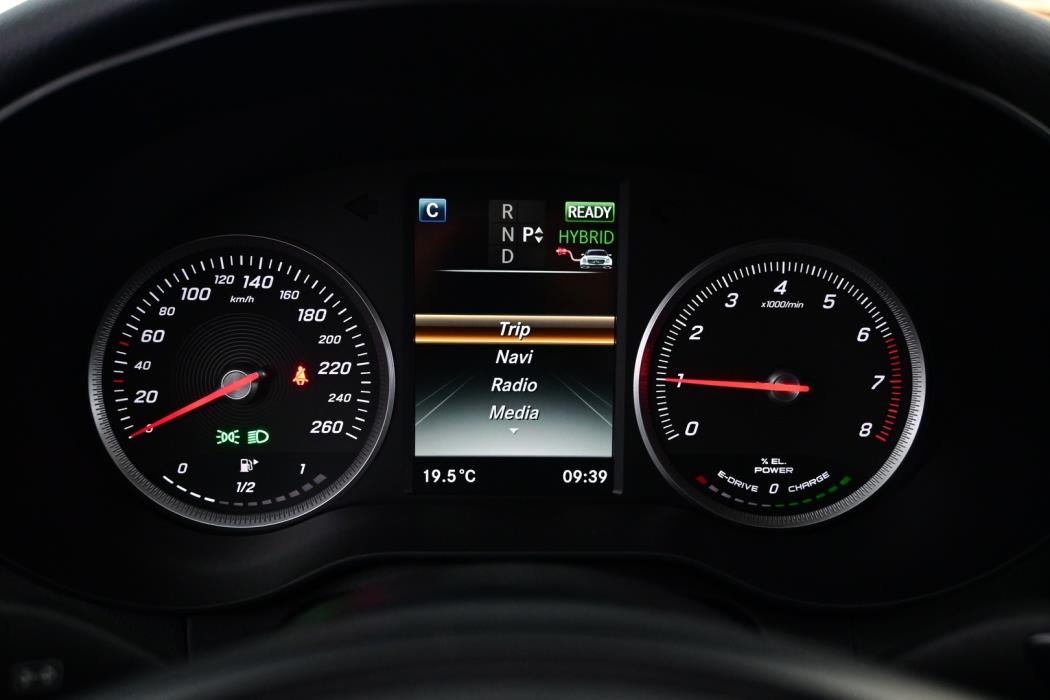 MERCEDES-BENZ C 2018