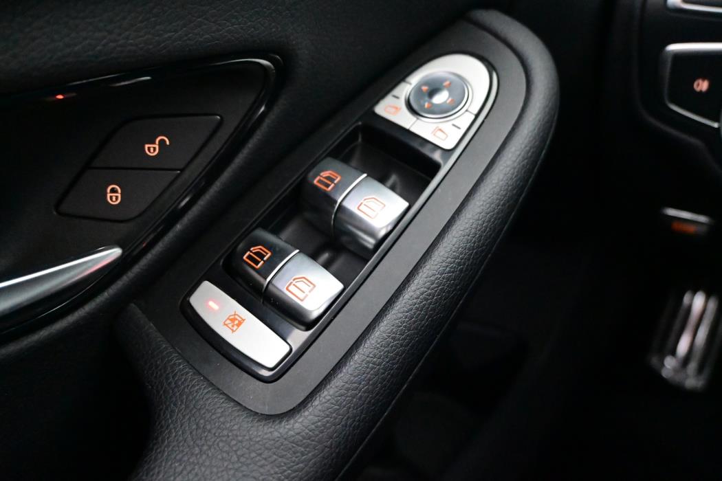 MERCEDES-BENZ C 2018