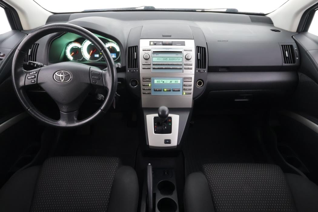 TOYOTA Corolla Verso 2009