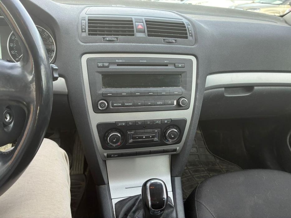 SKODA Octavia 2011