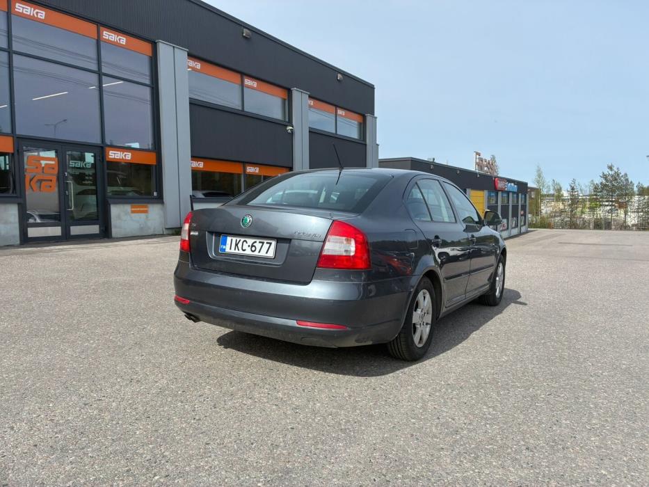 SKODA Octavia 2011