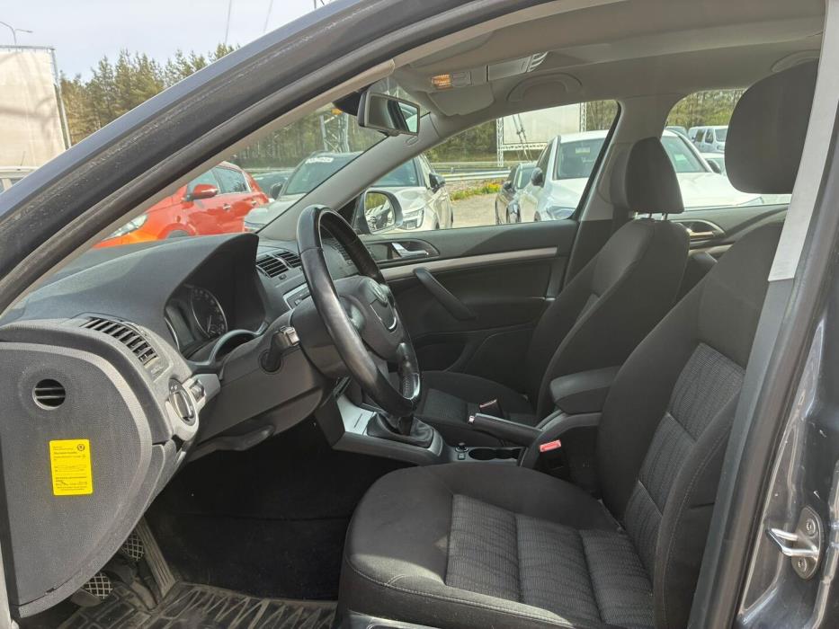 SKODA Octavia 2011