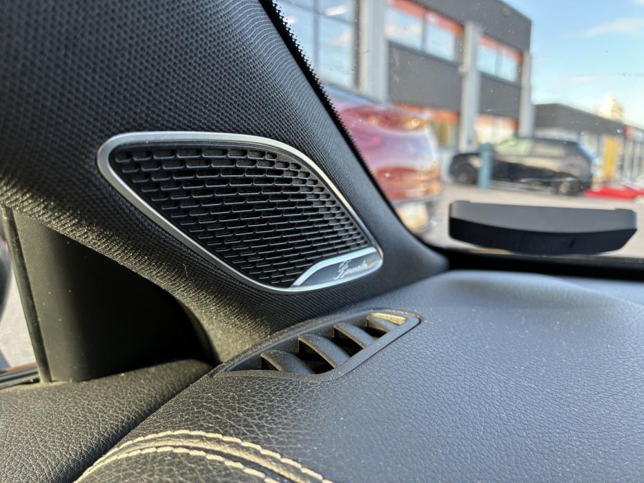 MERCEDES-BENZ A 2019