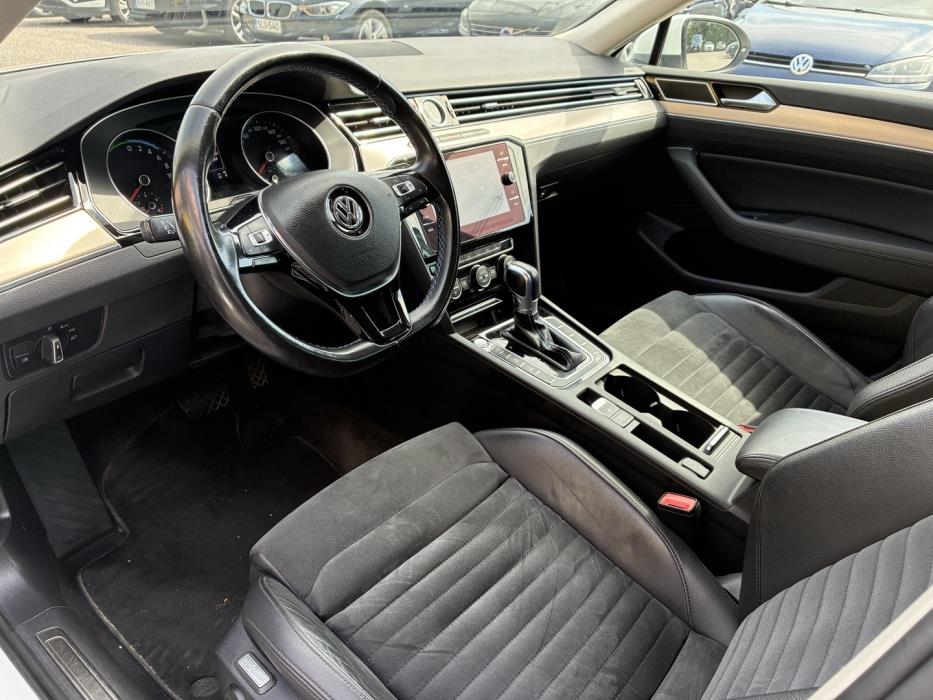 VOLKSWAGEN Passat 2017