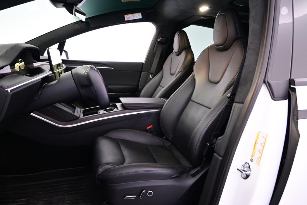 TESLA Model X 2023