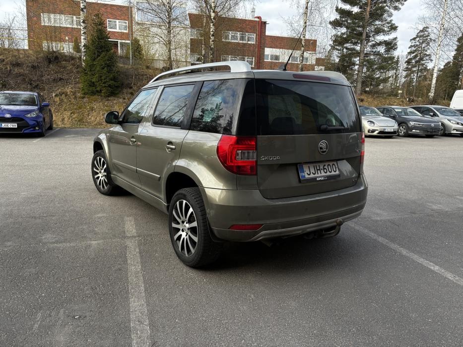 SKODA Yeti 2014
