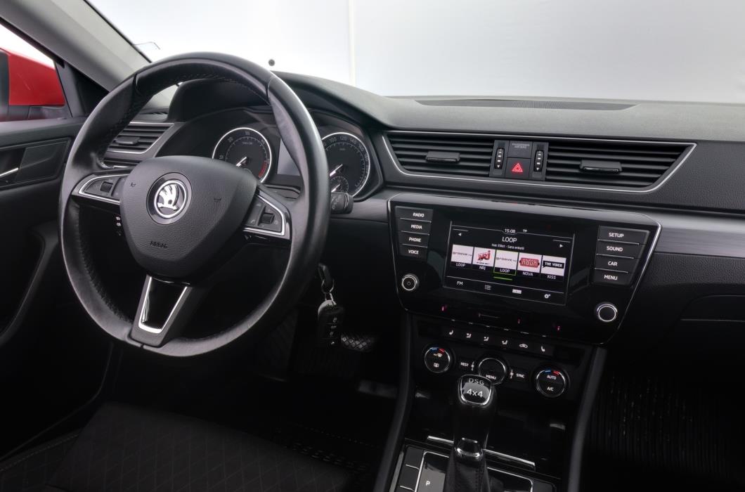 SKODA Superb 2016