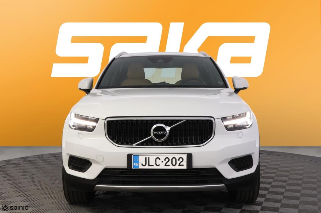 VOLVO XC40 2019